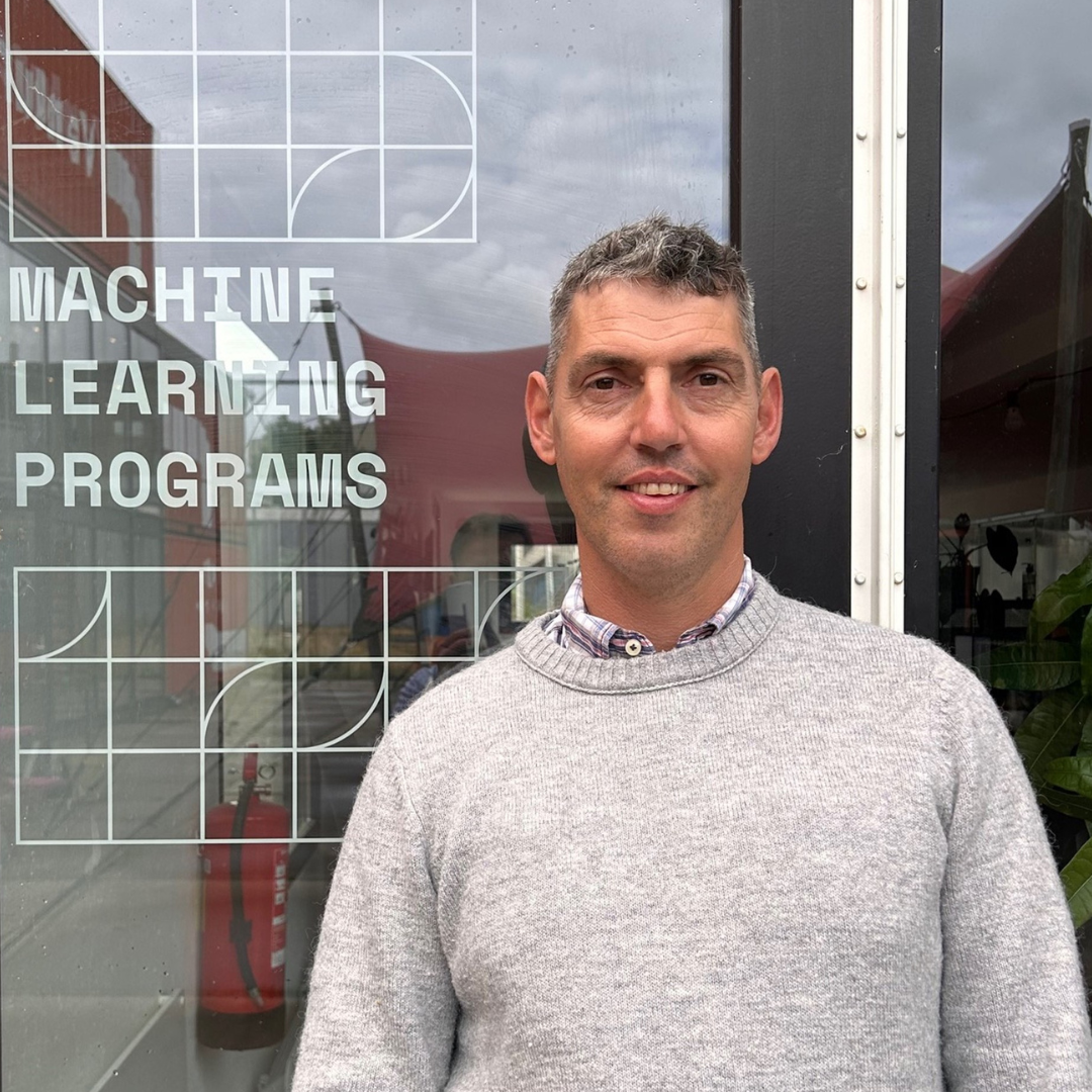 DAMION BAXTER Damion Baxter, MLP, MACHINE LEARNING